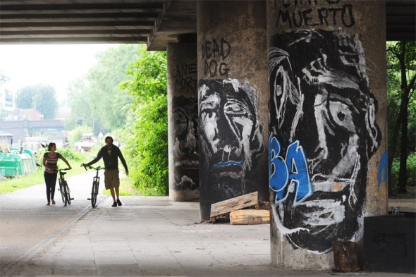 River-Lea-under-flyover